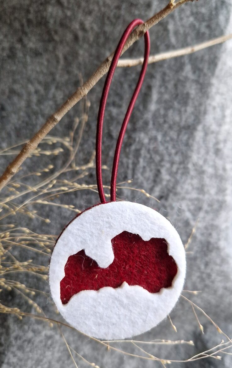 Latvija - Ozola lapa balta-t.sark.