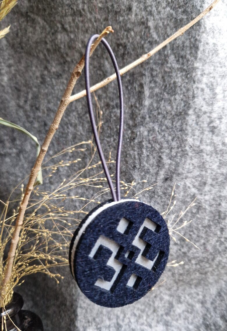 Mēness zilimelns atstarojošs