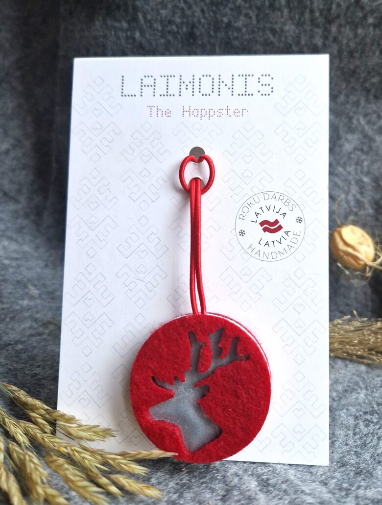 Briedis - suns tumšsarkans atstarojošs