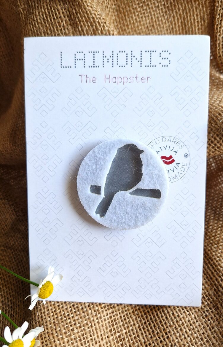 Zvirbulis - balta piespraude