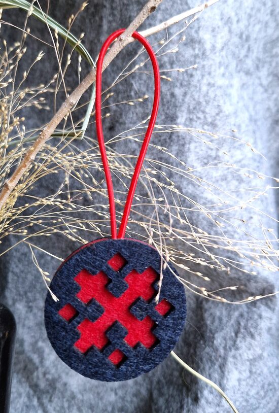 Māras krusts - Uguns krusts melns- tumšsarkans