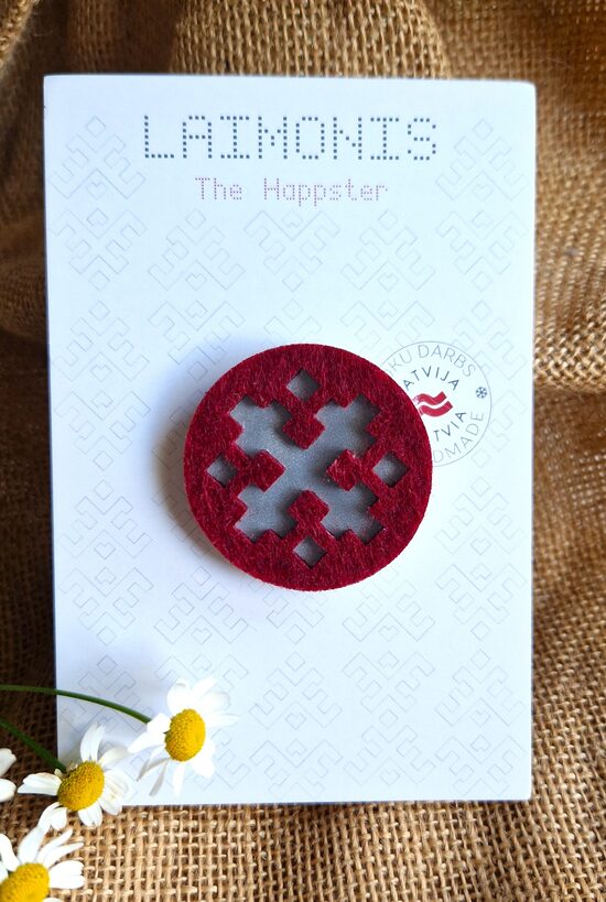 Māras krusts - karogsarkana piespraude