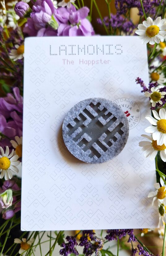 Ugunskrusts - pelēka piespraude